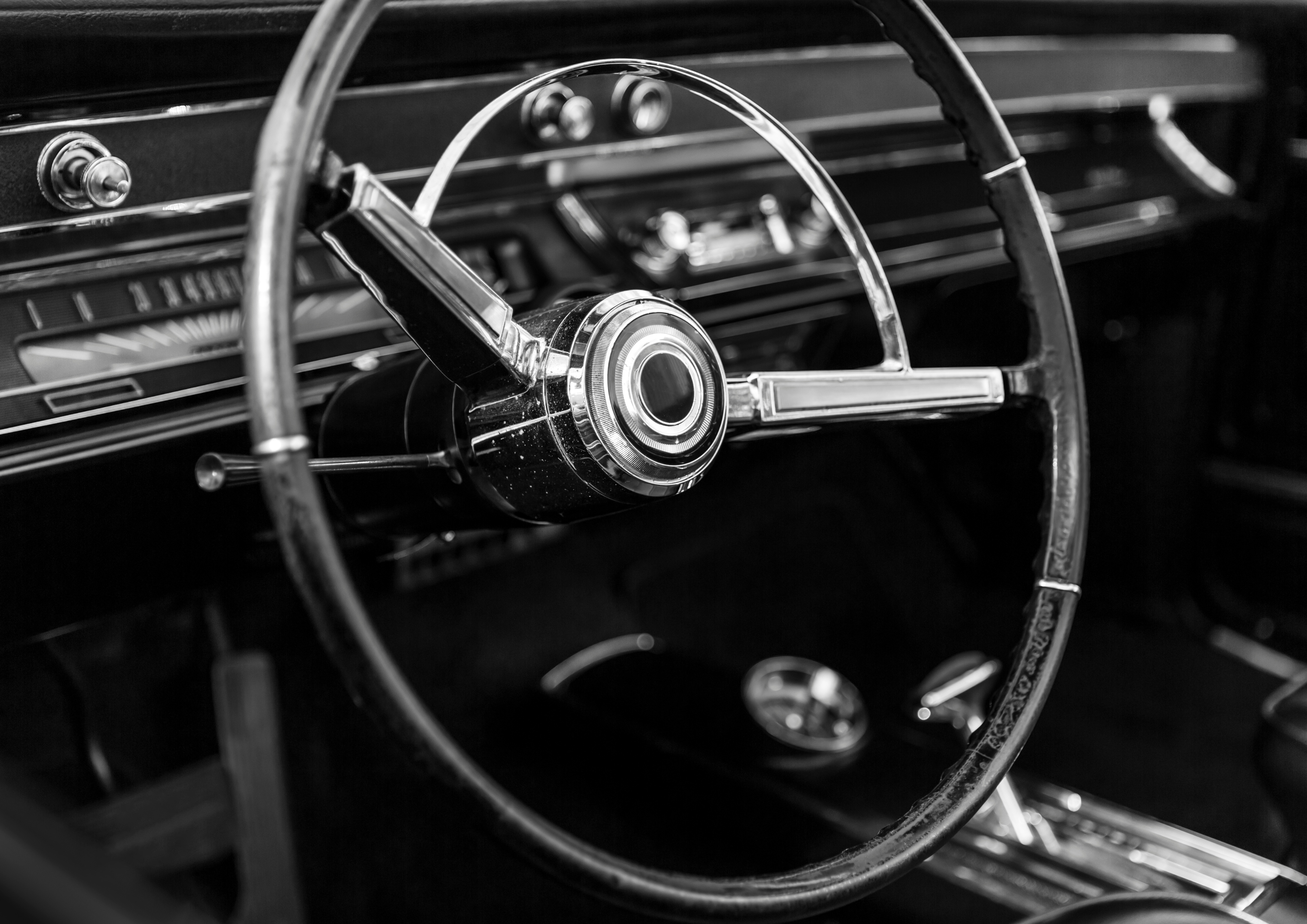 Cockpit eines klassischen Fahrzeugs
